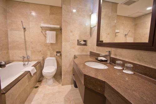 Crown Regency Hotel Makati