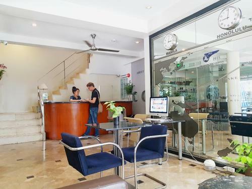 The Clipper Hotel