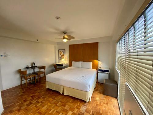 The Clipper Hotel
