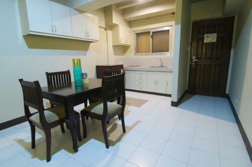 Artina Suites Hotel