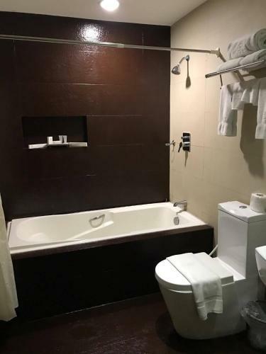 88 Courtyard Hotel