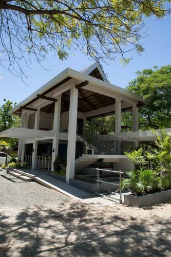Hostal Karancho Beach House