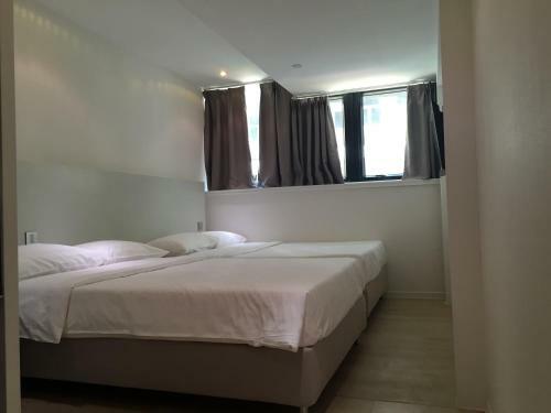 Homy Hotel Central