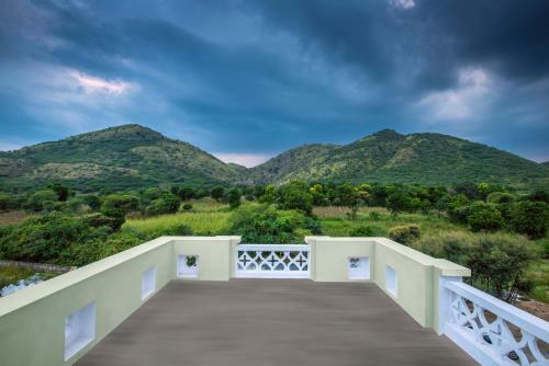 Zade Mount View