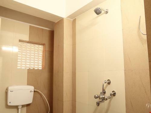 Hotel Oyo Premium Malviya Nagar Airport