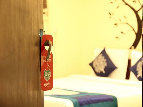 Hotel Oyo Premium Malviya Nagar Airport