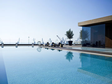The Met Hotel