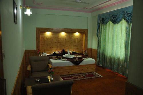 Hotel King's Land