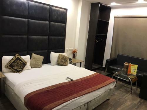 Hotel Saya Dx