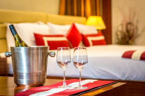 Hotel Octave Suites - Residency Rd