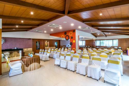 Hotel Octave Suites - Residency Rd