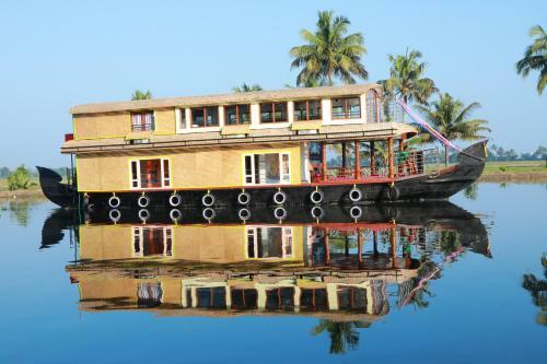 Hotel Beach Paradise Day Cruise Houseboat