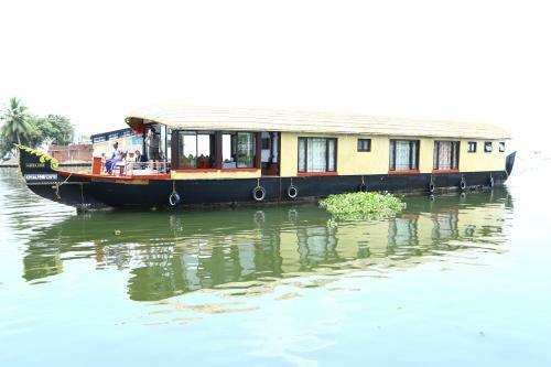 Hotel Beach Paradise Day Cruise Houseboat