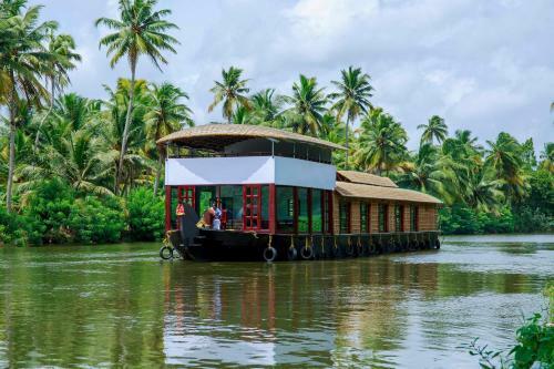 Hotel Beach Paradise Day Cruise Houseboat
