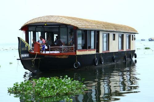Hotel Beach Paradise Day Cruise Houseboat