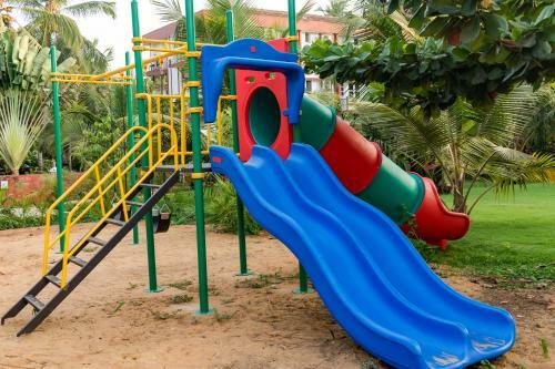 Hotel Chalston Beach Resort