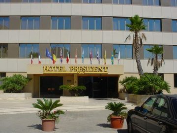 Hotel President