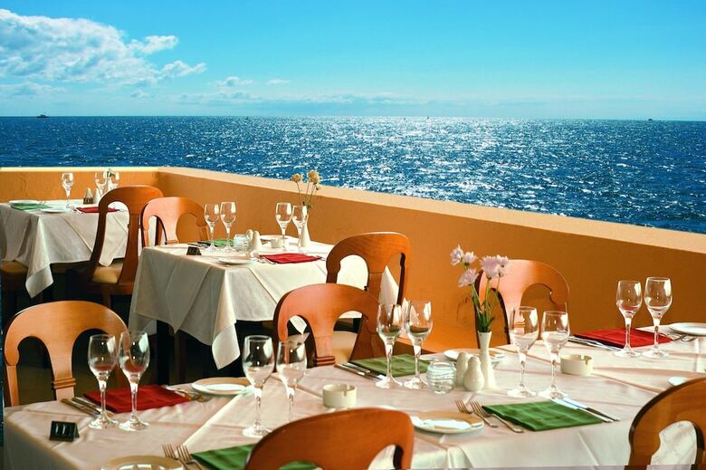Sunshine Corfu Hotel & Spa
