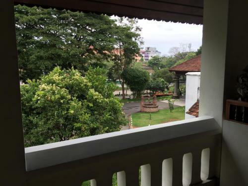 Mascot Hotel Ktdc
