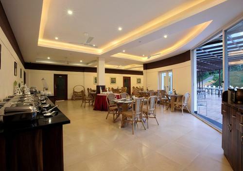 Hotel Broad Bean Resort & Spa