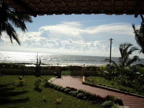 Hotel Club 7 Beach Resort