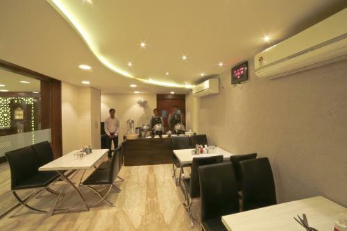 Hotel Grand Pragati