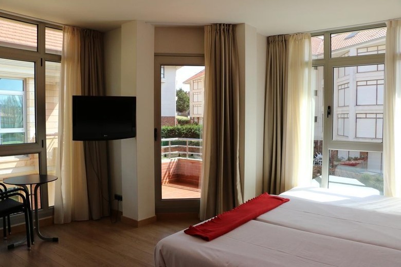 Maritimo Ris Hotel