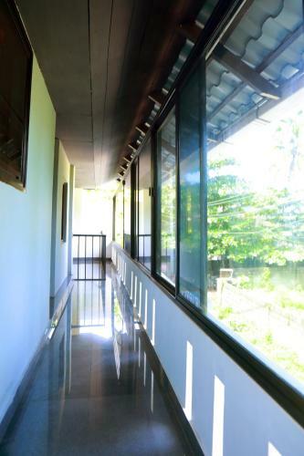 Hostal Pine Beach Residency