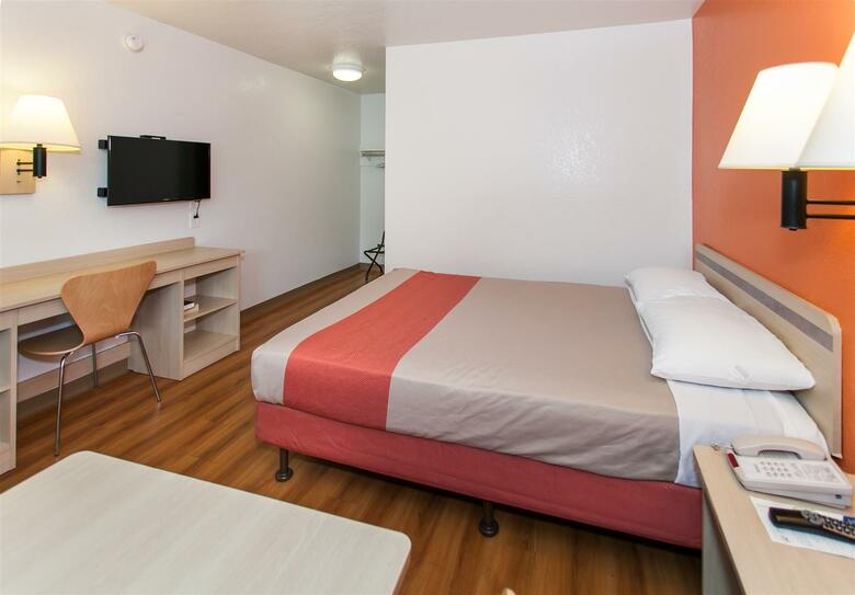 Hotel Motel 6 Los Angeles-rosemead