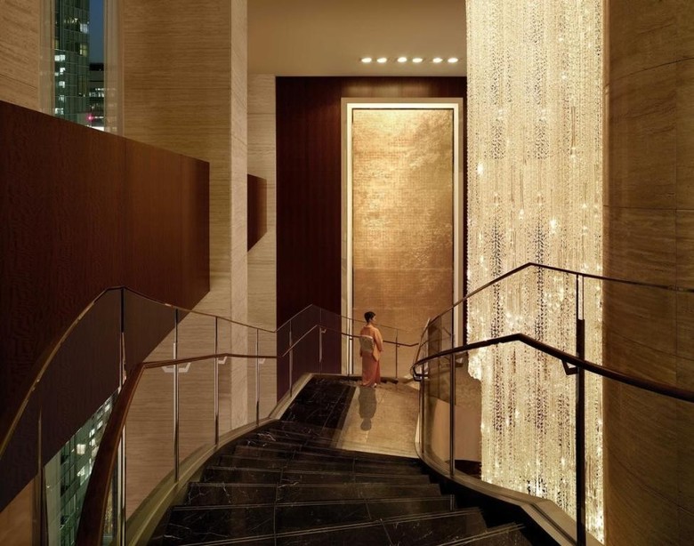 Shangri-la Hotel