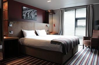 Village Prem Leeds South - Hotel  Leisure Clu