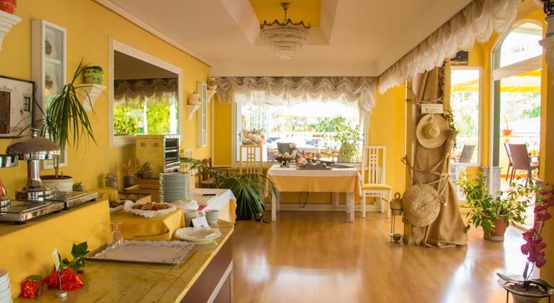 Hotel Mayurca