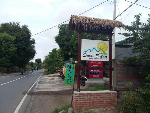 Dewi Bulan Bungalows