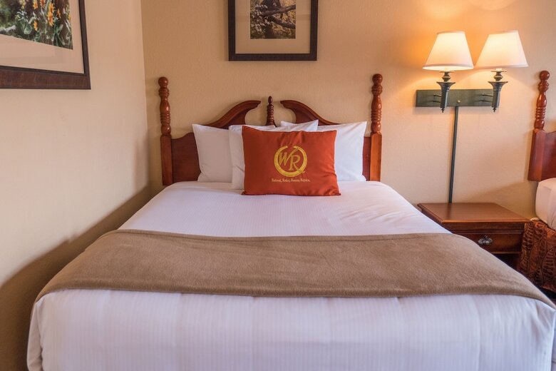 Hotel Wild Bear Inn