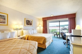 Hotel Rodeway Inn & Suites