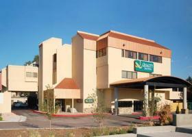 Hotel Quality Suites Downtown