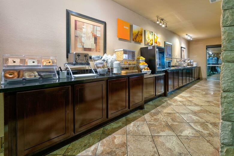 Hotel Comfort Suites