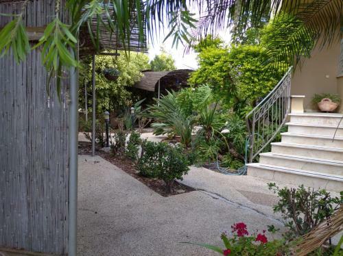 Hostal Arbelit Lodge
