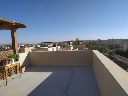 Lodge Hawarim Desert View