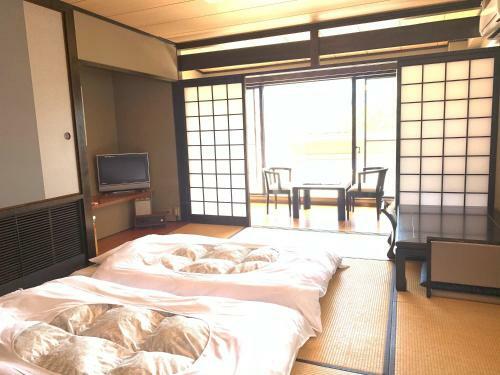 Yufuin Kinrinko Hotel