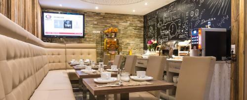 Hostal Villa Ambach