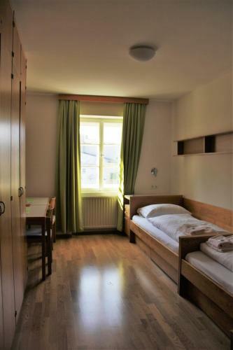 Hostal Institut St.sebastian