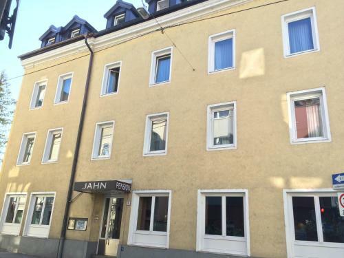 Bed & Breakfast Pension Jahn