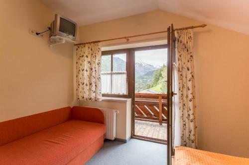 Hostal Chrisantenhof