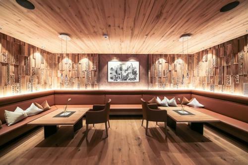 Hotel Tirol