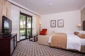 Phakalane Golf Estate Hotel