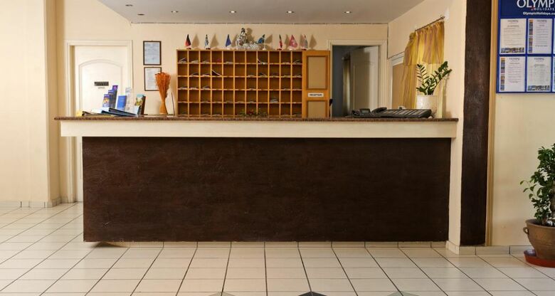 Hotel Bayside Katsaras