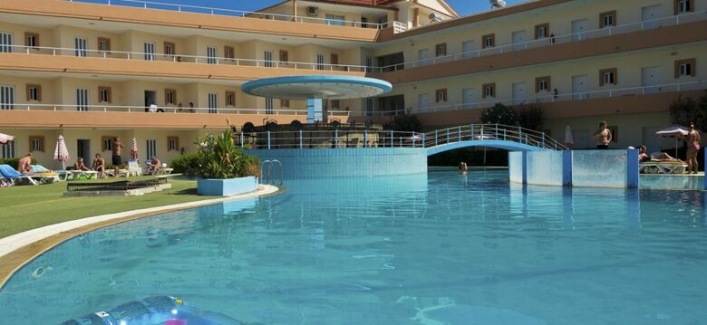 Hotel Bayside Katsaras