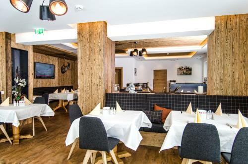 Hostal Hotel Garni Persutt