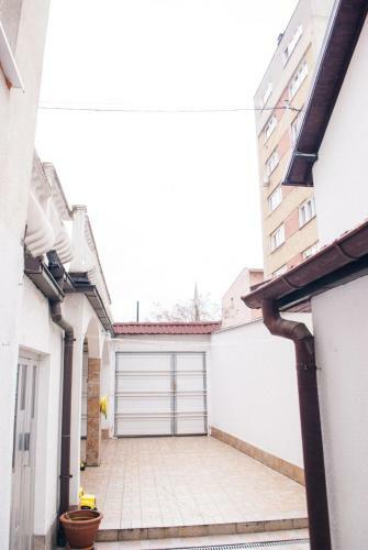 Hostal Buba Guesthouse
